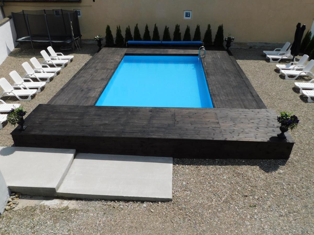 Mountain Vista Suites Zarnesti Exterior foto